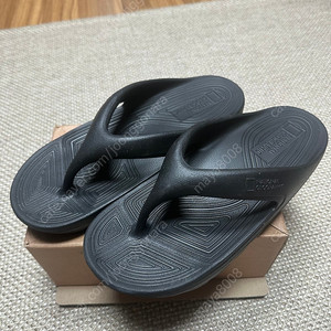 내셔널지오그래픽 쪼리 280