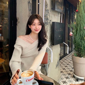 오브제스트 로제 사선 니트 (르플레인 다혜님 착용)