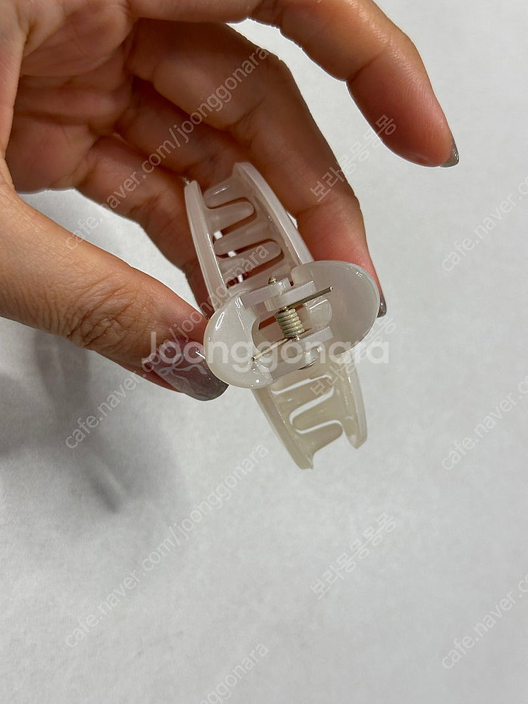 프라다 미니 집게핀 새상품--1