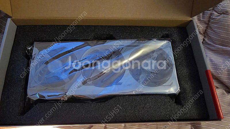 9070xt 스틸레전드 화이트--0