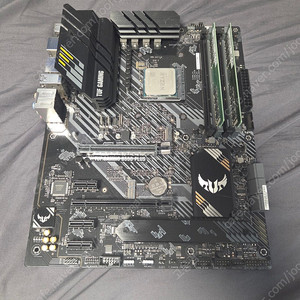 5700x3d b550 32gb 보드셋 45만원 판매합니다.