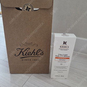 키엘 울트라 라이트 데일리 유브이 디펜스 썬스크린 60ml 팝니다.(2개-낱개가능)