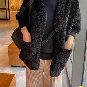 앤피오나 무스탕 반팔숏자켓 새상품