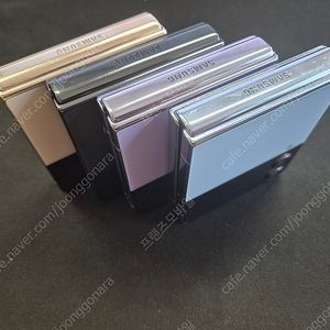 갤럭시 Z플립4 256G 팔아요 [20만]