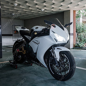 CBR1000RR 14년식 2.7만키로 주행 950> 800만원 급매 합니다