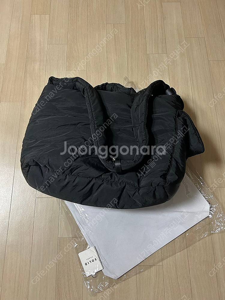 솔리드옴므 우영미 패딩백 라지--0