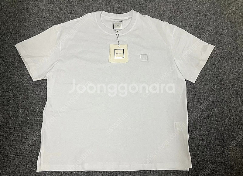 우영미 반팔티 백로고 해파리 화이트 새상품--3