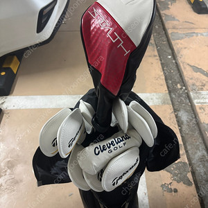 브릿지스톤V300 8세대+클리브랜드 RTX6 집코어 블랙에디션 9아이언 세트
