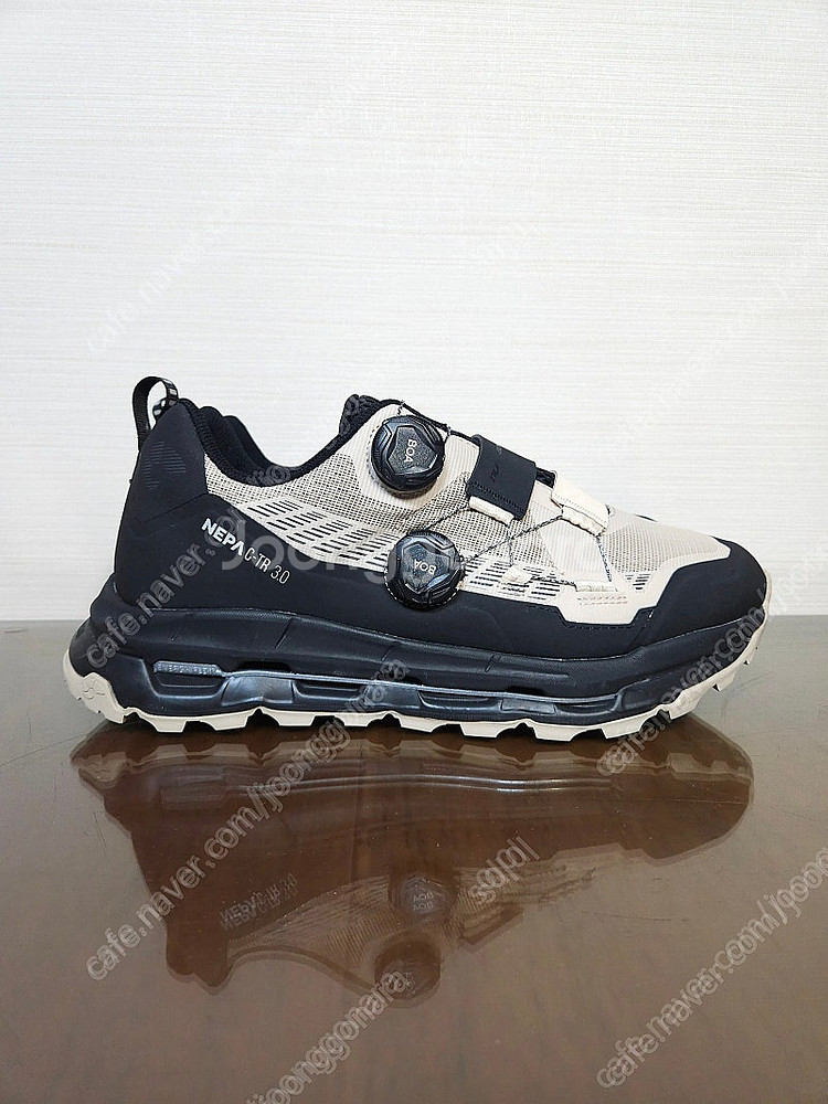 네파 고어텍스 아웃도어 로우컷등산화 베이지,블랙 [새상...--0