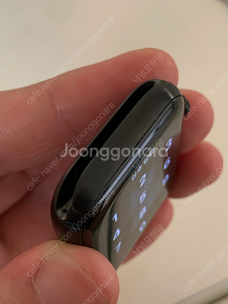 애플워치6 44mm 티타늄 블랙 팝니다--2