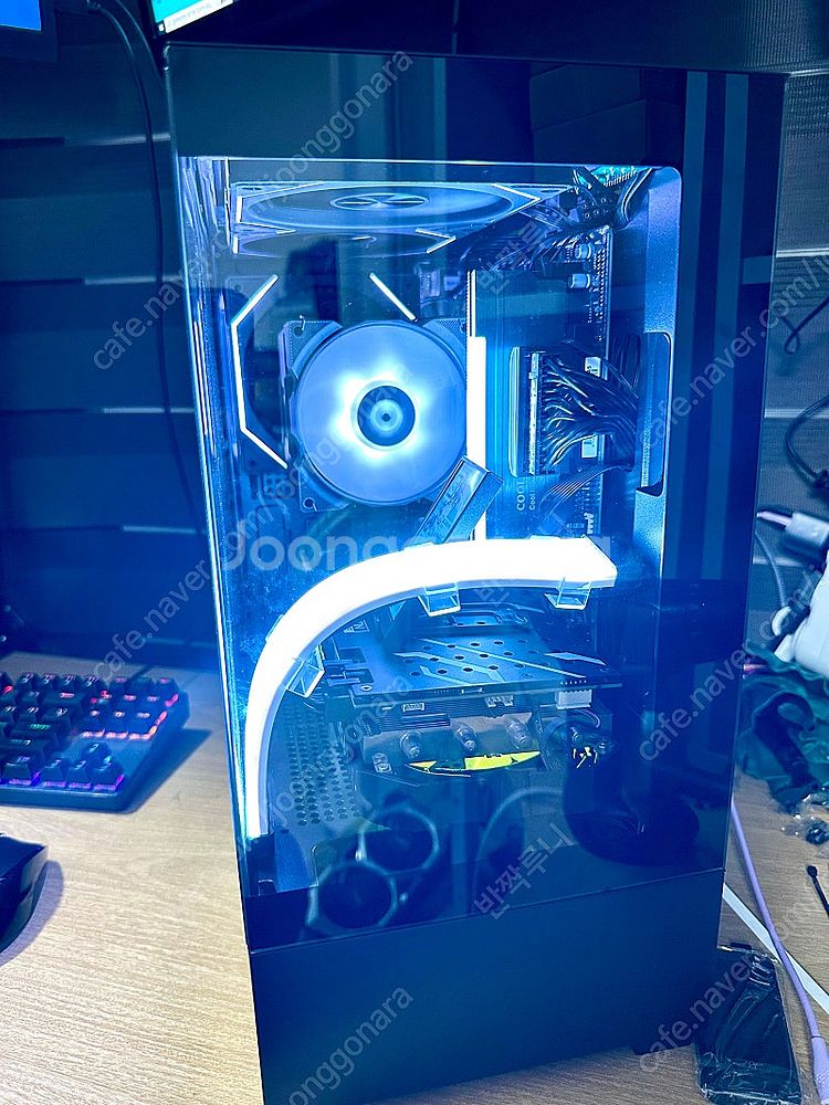 데스크탑 PC 컴퓨터 팝니다. 게이밍·영상편집·블랙 튜...--2