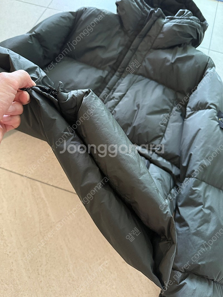 스톤아일랜드 17fw 크링클랩스 후드 패딩 L사이즈 판매 다크그린 67540223 v0059 (명작 시즌)--5