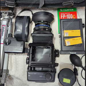 마미야 RZ67pro2,인하(A급), 4LR44 노출OK, MAMIYA Z 렌즈 110/1:2.8(제짝,깨끗함), Polaroid 팩, 후레쉬, 카메라가방.