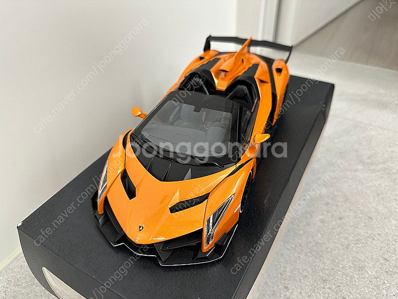 교쇼 람보르기니 베네노 로드스터 오렌지 1:18--1