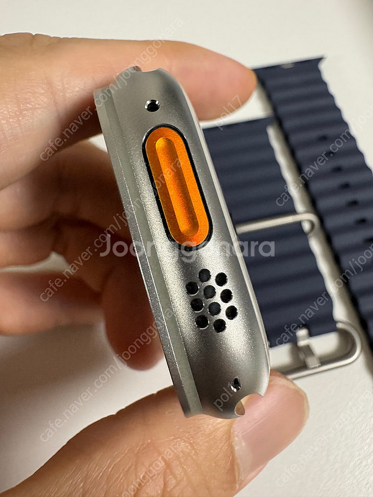 애플워치 울트라2 티타늄 오션밴드 팝니다. (3달 사용) 보증기간 넉넉합니다.--3