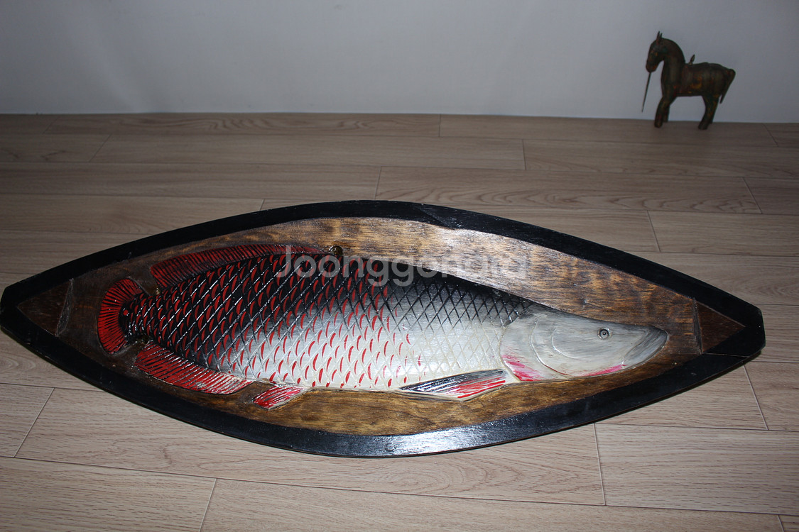 대형 삐라루꾸 브라질 아마존 물고기 원주민 목각액자--3