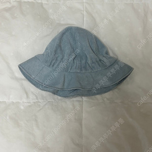 꼬숑 테리 버킷햇 스카이