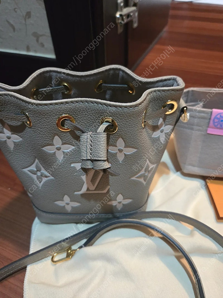 루이비통 나노노에 앙프 이미지