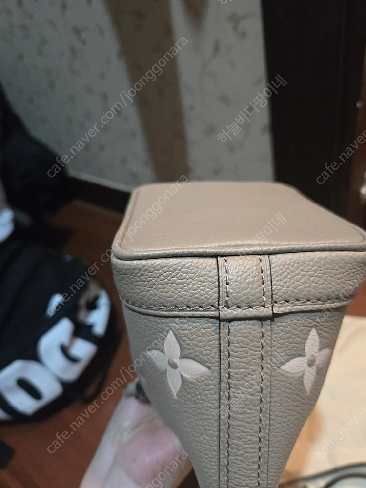 루이비통 나노노에 앙프 이미지