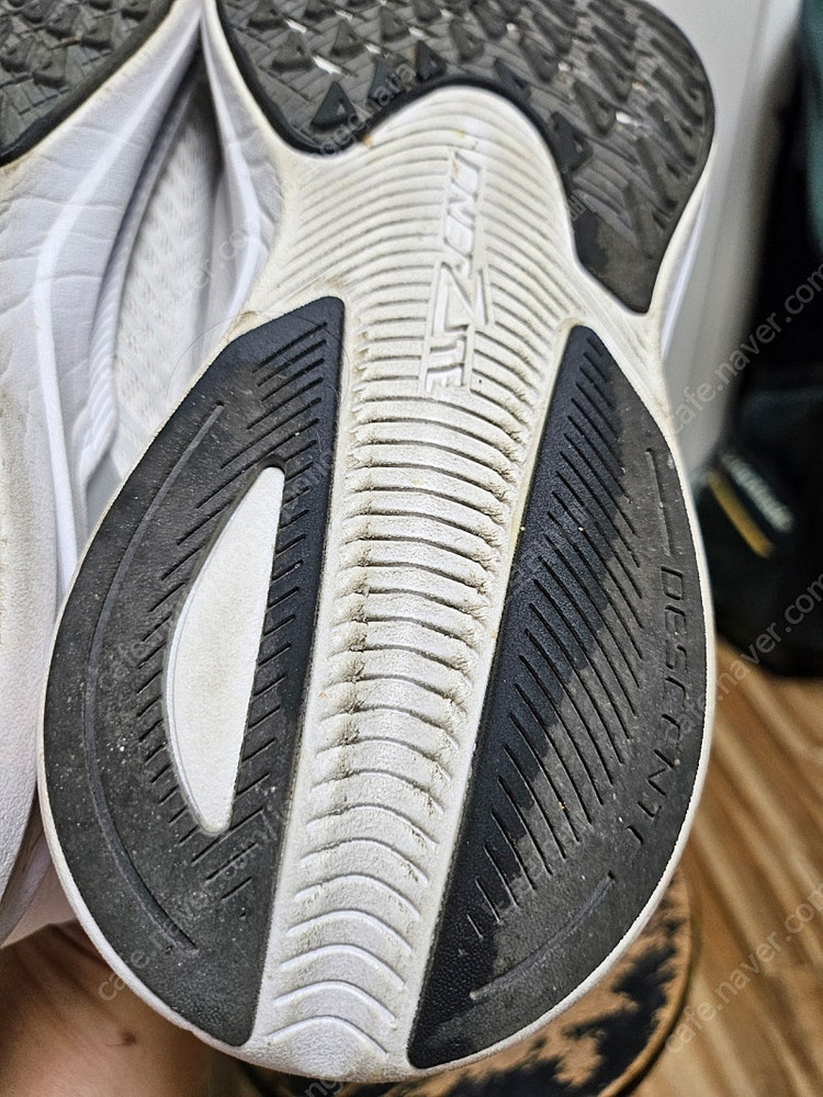 데상트 런닝화 에너자이트 슈퍼 v2 265mm 이미지