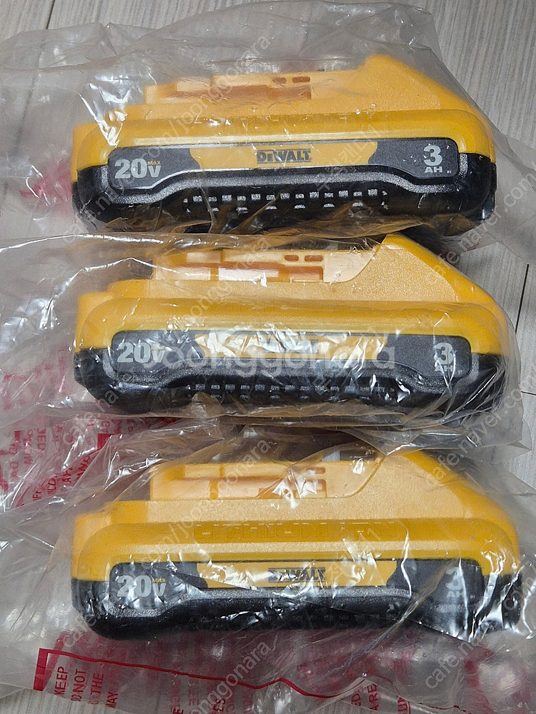 디월트 DCB187 배터리--0