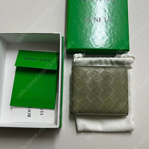 보테가베네타 인트레치아토 반지갑