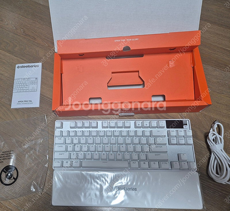 스틸시리즈 APEX PRO TKL GEN3 화이트 키보...--0
