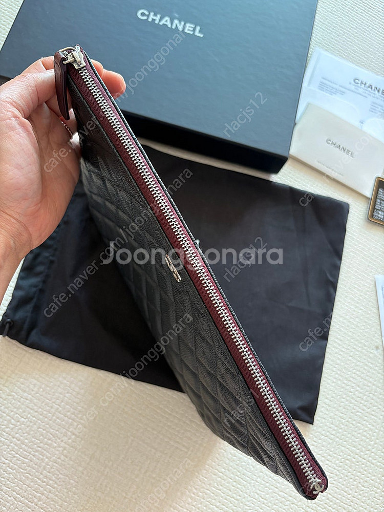 샤넬 캐비어 클러치 미듐 블랙--1