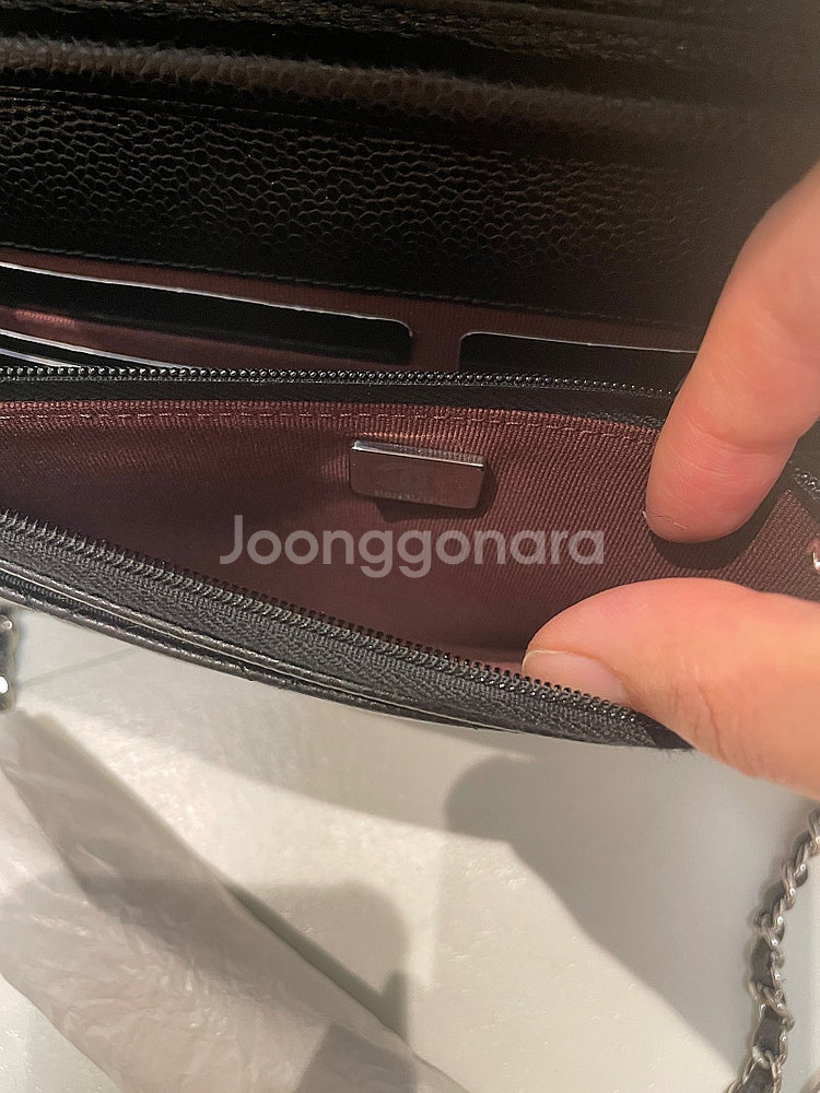 2회 사용) 정품 샤넬 woc 캐비어 은장 내장칩--6