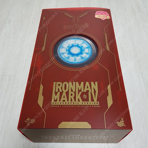 핫토이 아이언맨 마크4 홀로그래픽 토이페어 익스