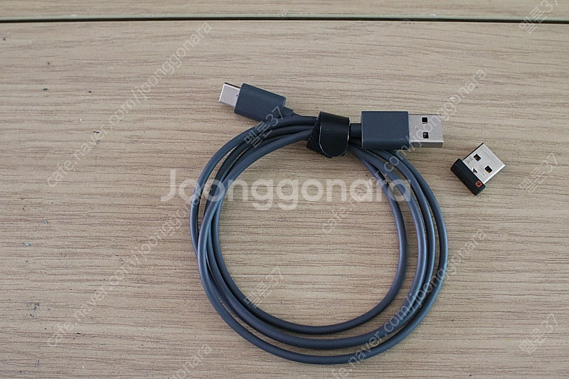 로지텍 mxkeys 키보드 판매합니다.--1