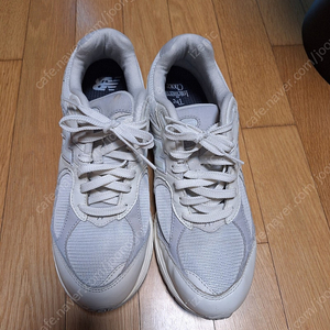 뉴발란스 2002R 운동화 275mm