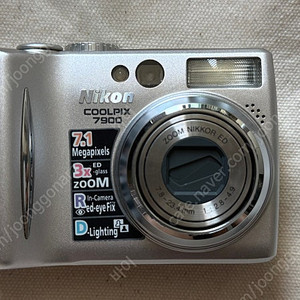 니콘 쿨픽스 7900