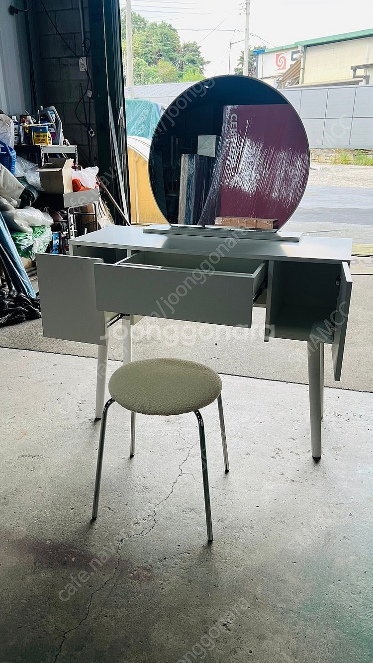 화이트 화장대--2