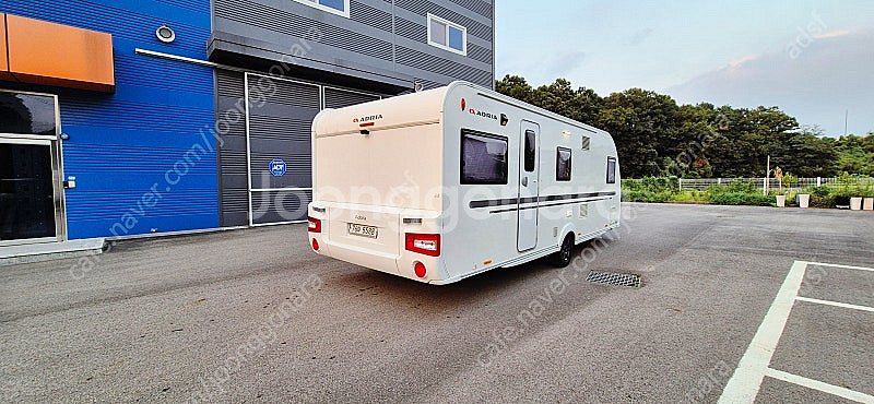 !!!두가족/9인 캠핑가능!! 아드리아 아도라613PK (3층침대/알데난방) 빠르게 판매합니다. 먼저연락주세요!!--4