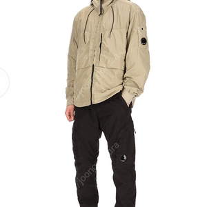 (새상품) _ CP컴퍼니 크롬 나일론 Zipped Pants (파주 롯데 구매)