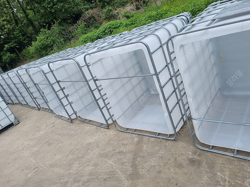 iBC 1톤 탱크 물탱크 적재함 여러가지용도로 사용가능해요-김포 물탱크 이미지