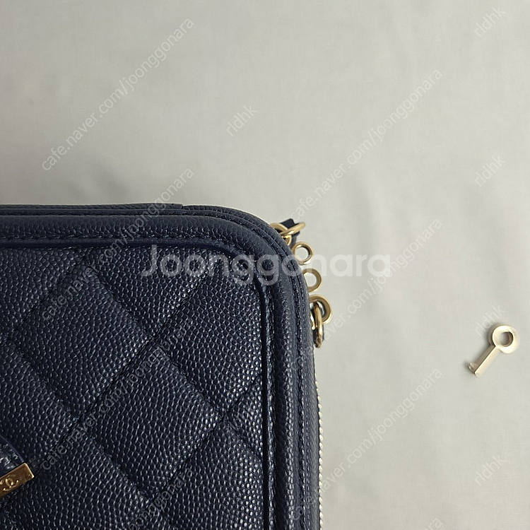 샤넬 코스메틱 미듐 올캐비어 네이비--4