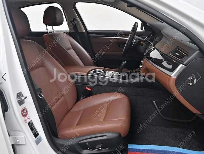 중고차 BMW 5시리즈(6세대) 520d 부부중고차 중...--3