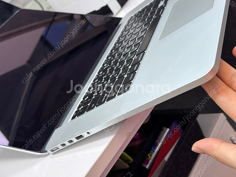 [판매] 맥북프로 15인치 2015 / i7 / 16GB / 256GB SSD / 정품 박스 포함 / 배터리 115...--3