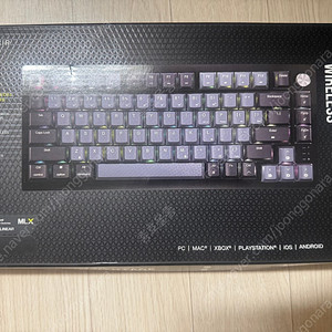CORSAIR k65 plus 키보드 팝니다.