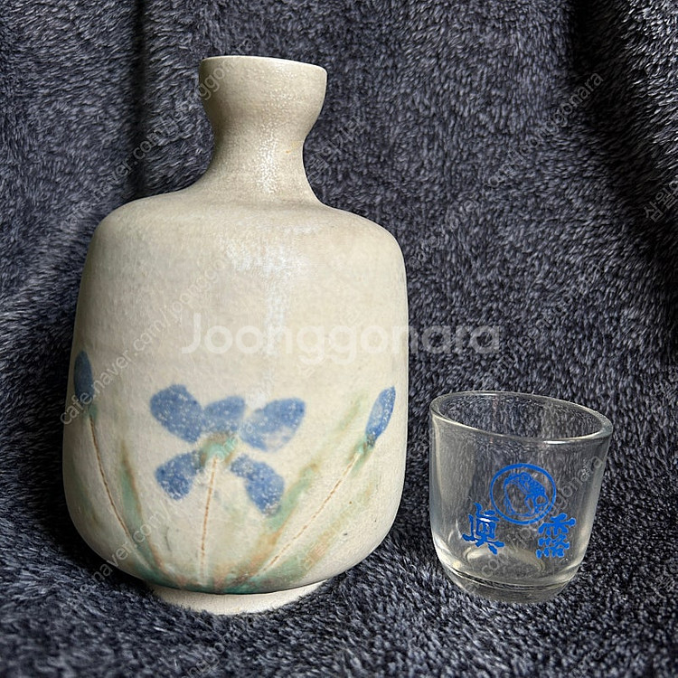 빈티지 미니 사이즈 도자기 화병 꽃병 장식품 팝니다--0