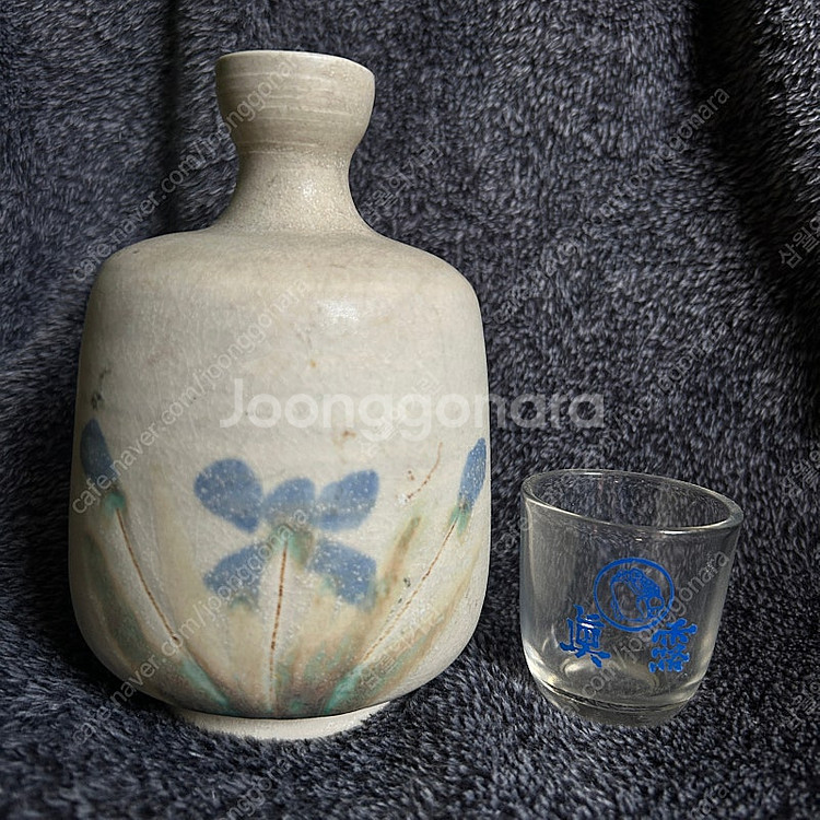 빈티지 미니 사이즈 도자기 화병 꽃병 장식품 팝니다--1