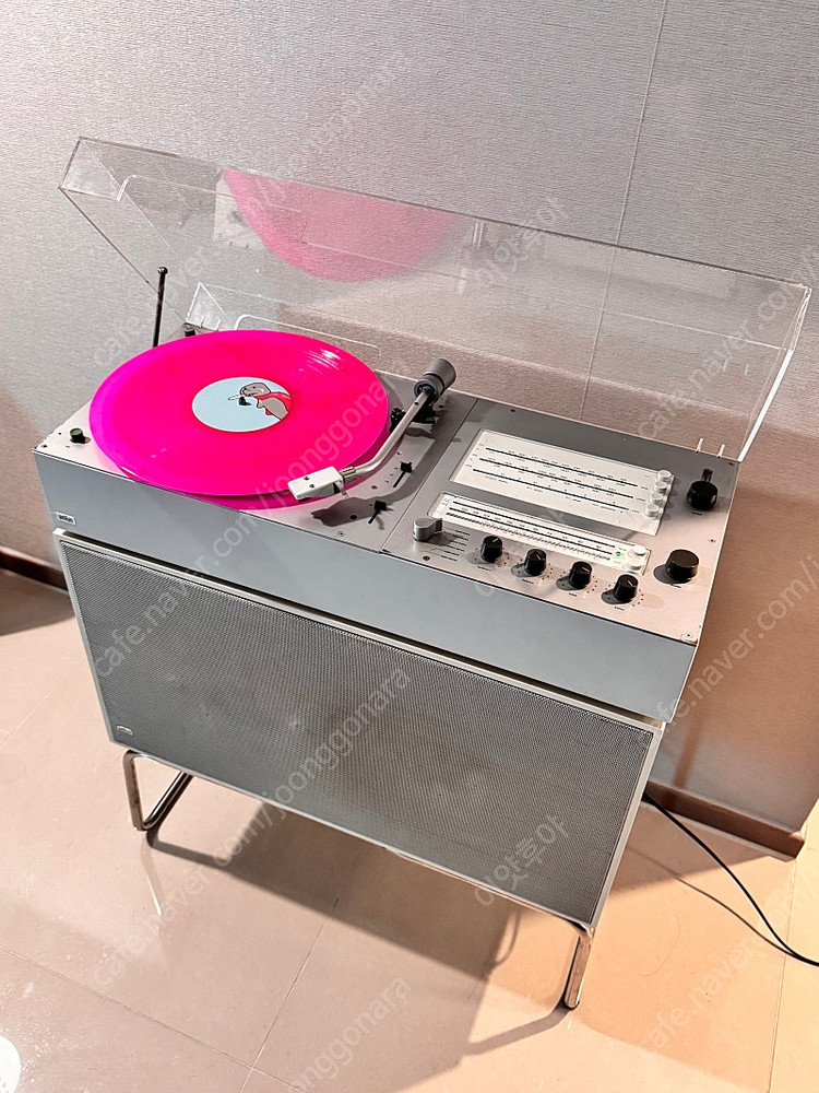 디터람스 브라운 턴테이블 오디오2+L46 스피커 세트 이미지