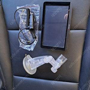 아이나비 LS300T 7인치 정품 동굴포함