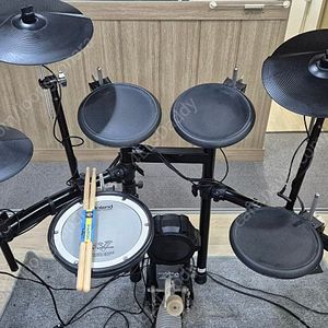 Roland TD-11 전자드럼 판매합니다.