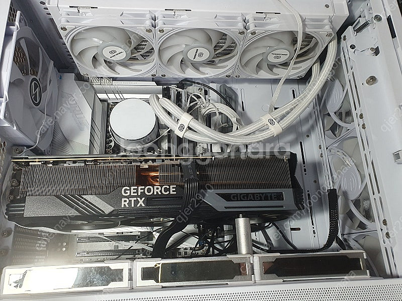 rtx 4090 기가바이트 게이밍 oc 2개 팝니다--1