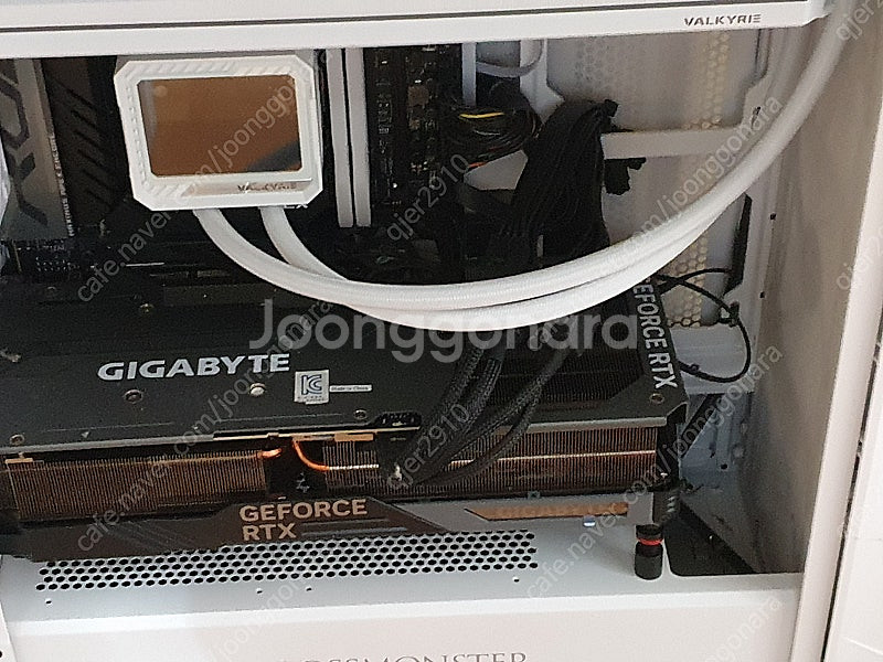 rtx 4090 기가바이트 게이밍 oc 2개 팝니다--0