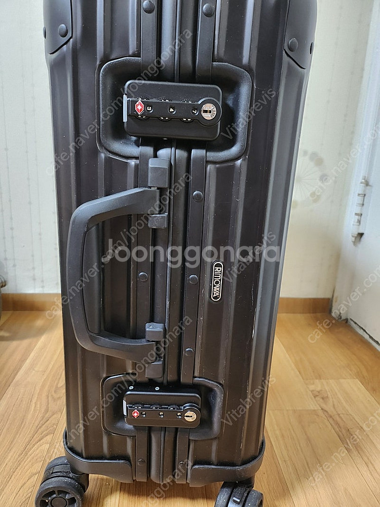 리모와 토파즈 기내용 무광블랙 캐리어--1
