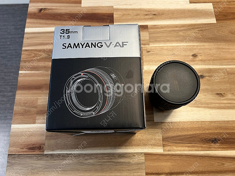 삼양 V-AF 35mm 소니 fe 마운트 팔아요.--2
